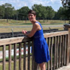 Meet your Posher, Lora